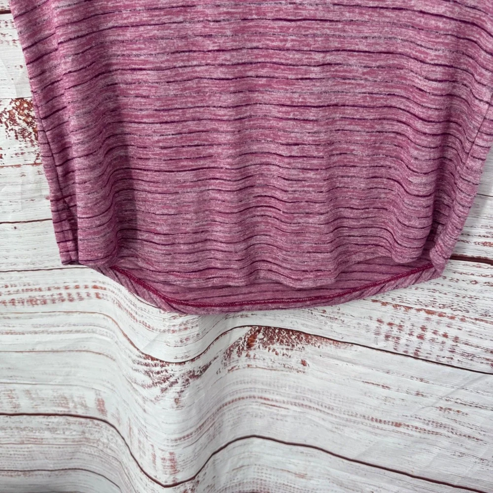 Athleta Shirt Size‎ Small Breezy Scoop V Neck Tee Heathered Pink Striped Casual